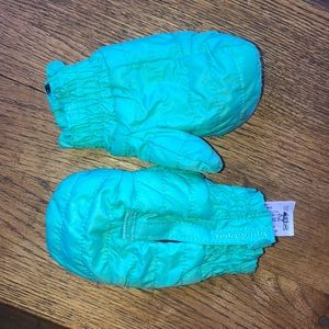 Patagonia kids puff mittens!